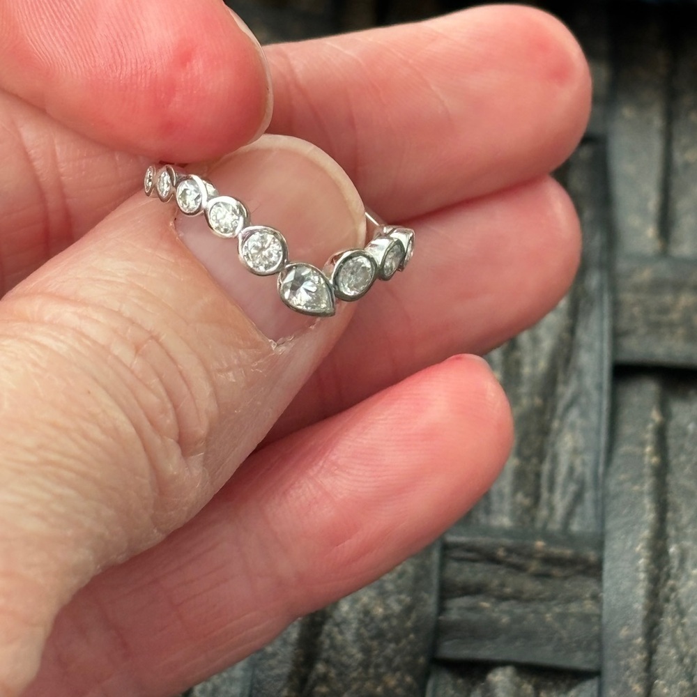 Elegant 10k white gold Teardrop Ring
